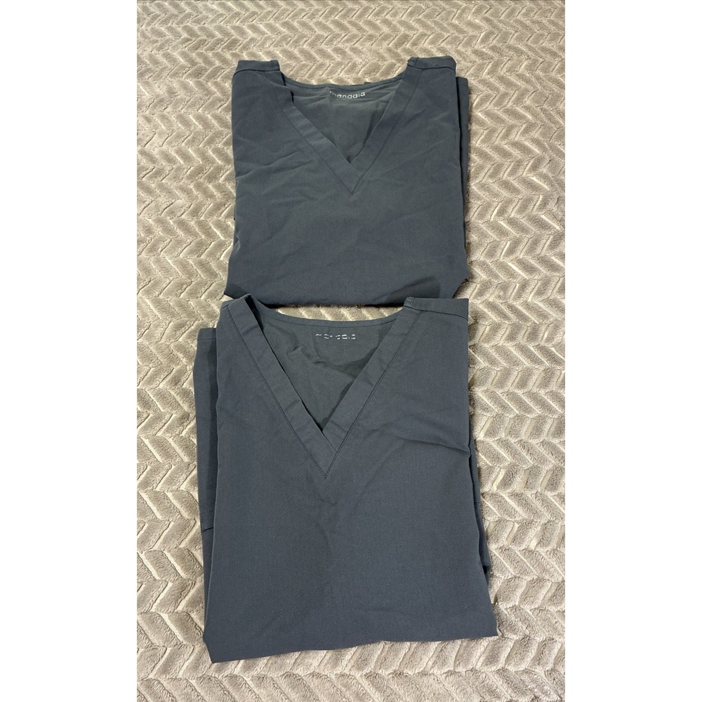 Mandala Gray Scrub Tops Lot Of 2 Nurse Vet Tech Pockets Short Sleeve